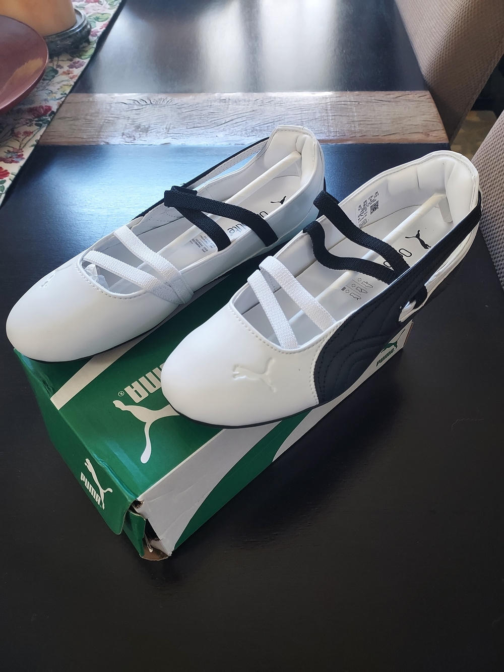 NIB Puma Women’s White and Black Speedcat Ballet Flats with Elastic Straps, Sz 8